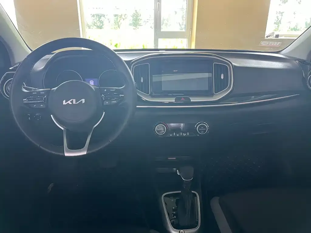 Kia KX1 — фото 2