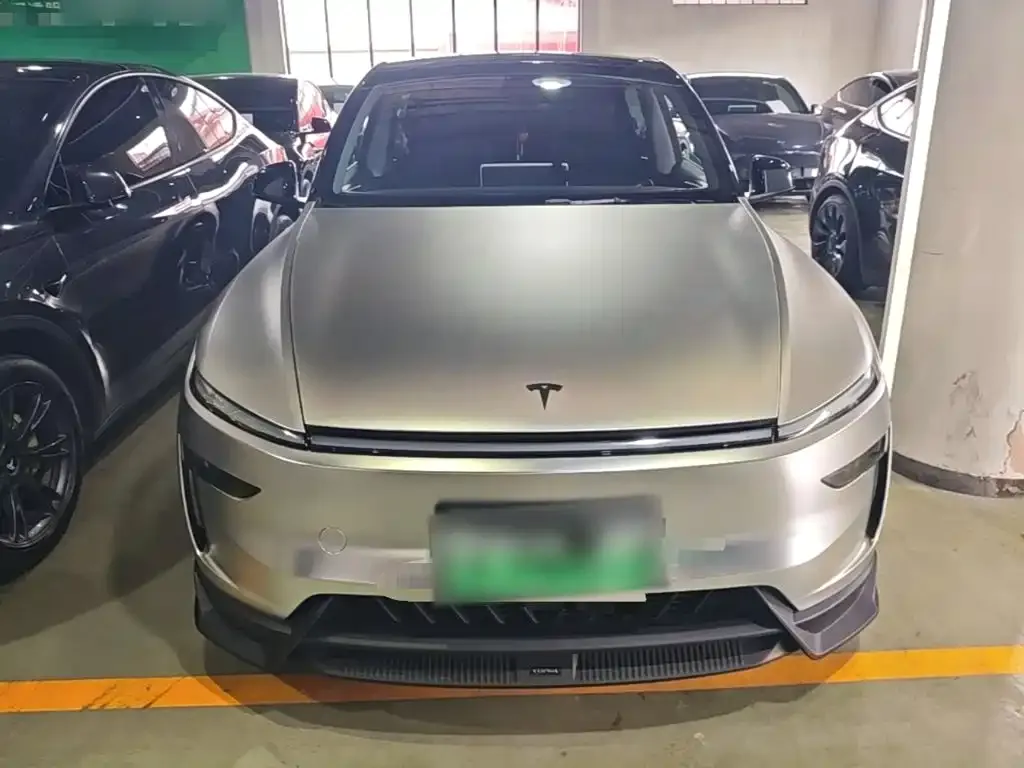 Tesla Model Y — фото 6