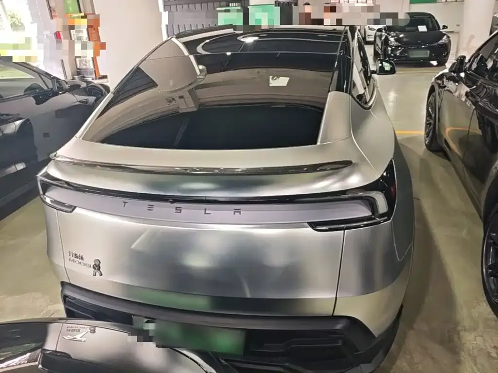 Tesla Model Y — фото 9