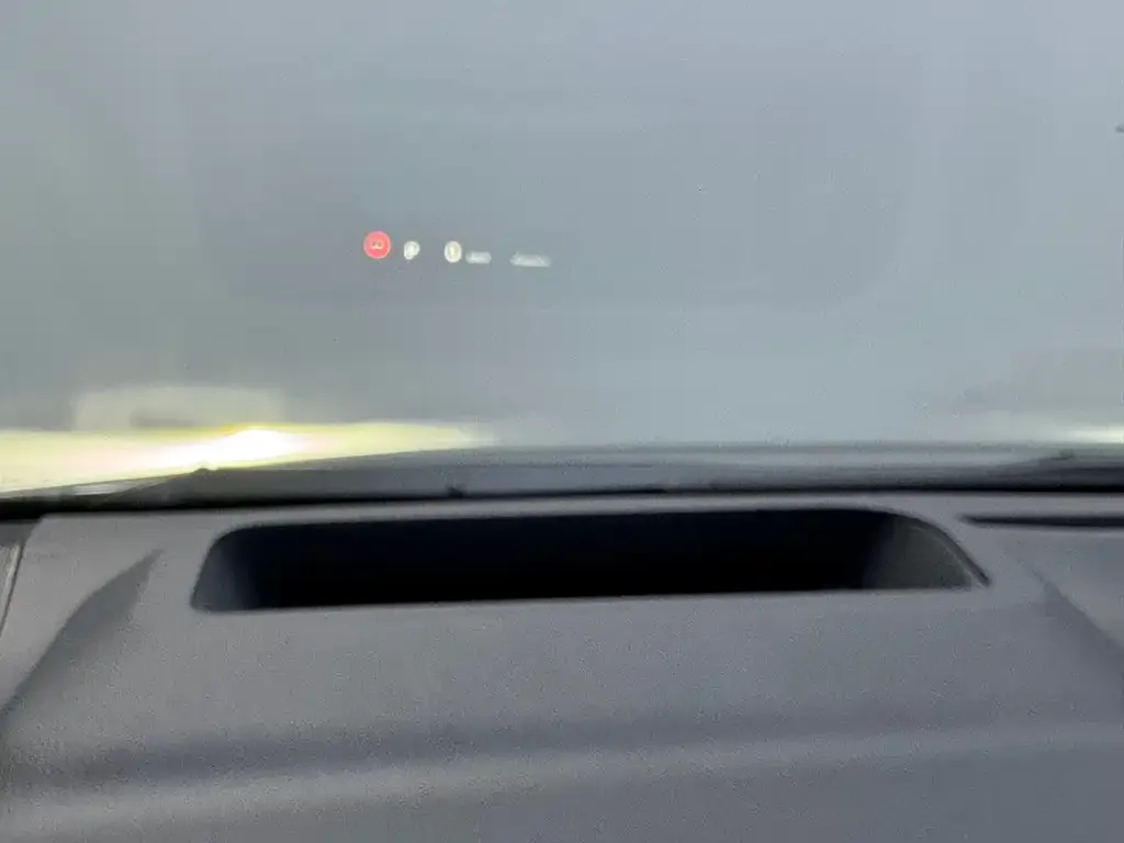 Toyota Alphard — фото 2