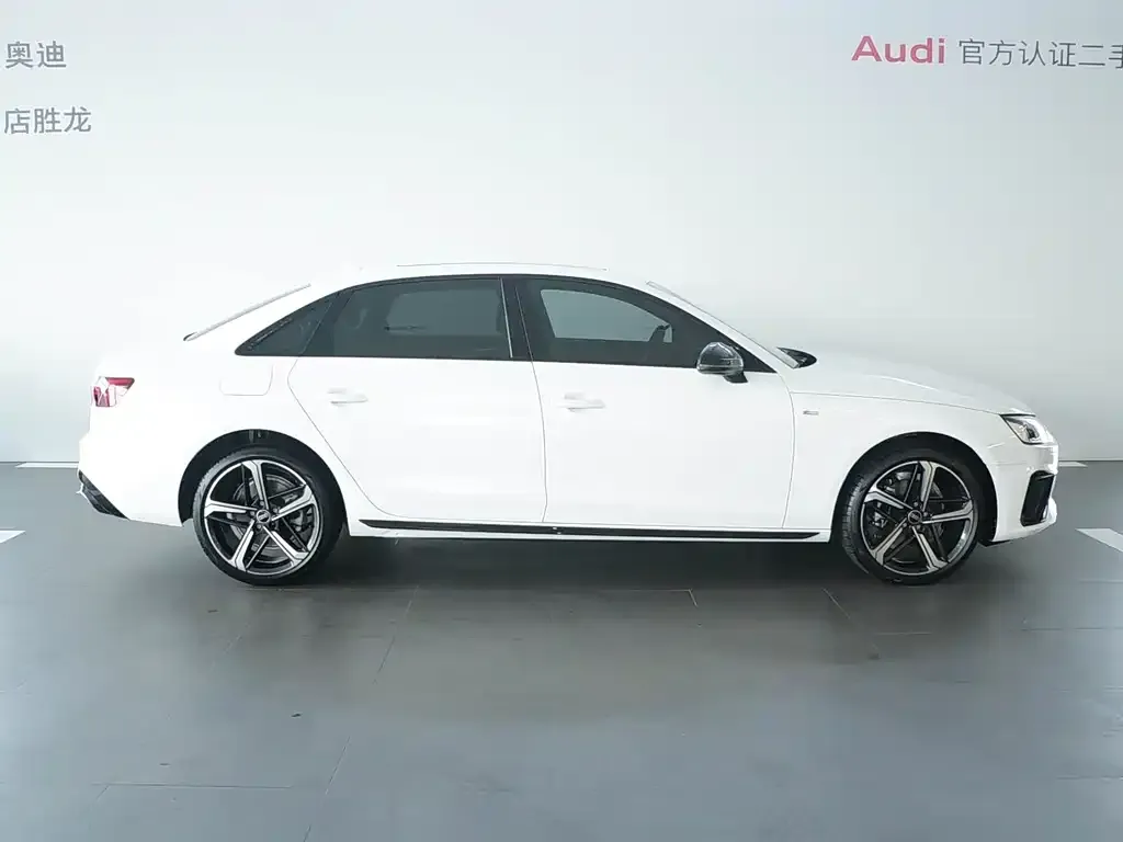 Audi A4L — фото 6