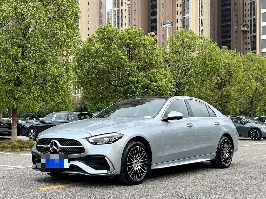 Mercedes-Benz C-Class — фото 1