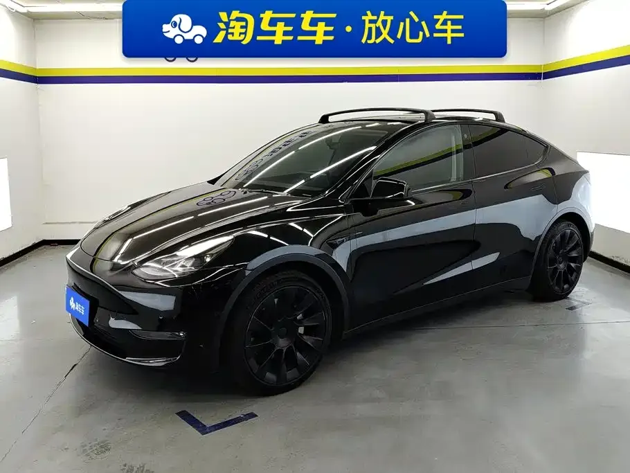 Tesla Model Y — фото 1