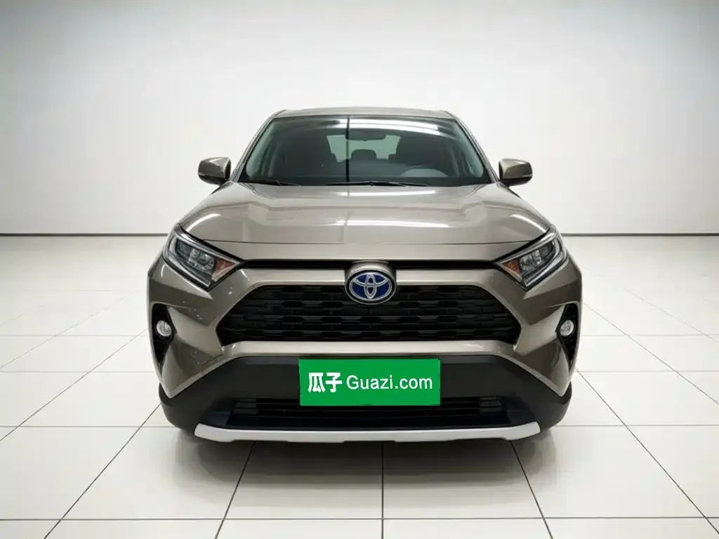 Toyota RAV4 — фото 2