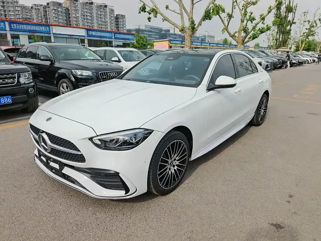 Mercedes-Benz C-Class — фото 1