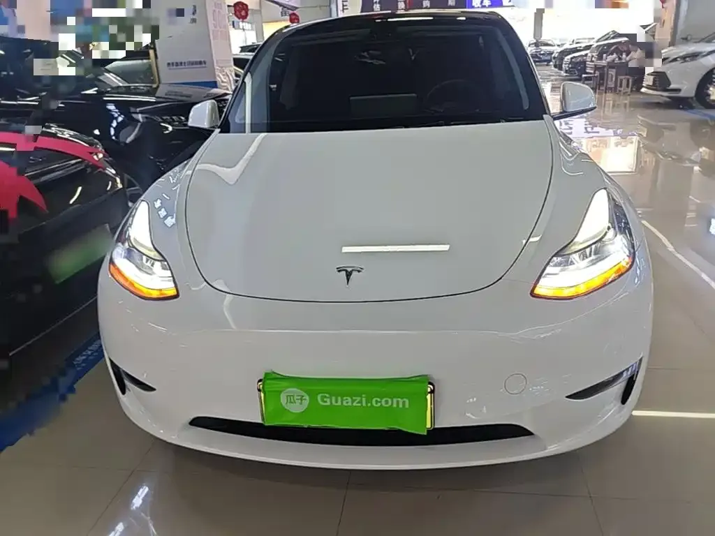 Tesla Model Y — фото 4