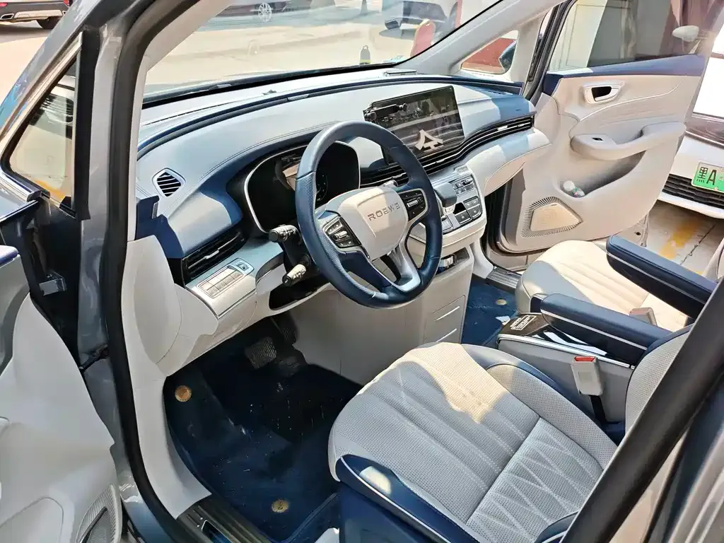 Roewe iMAX8 — фото 2
