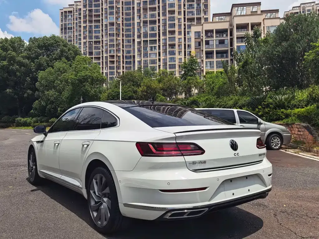 Volkswagen CC — фото 6