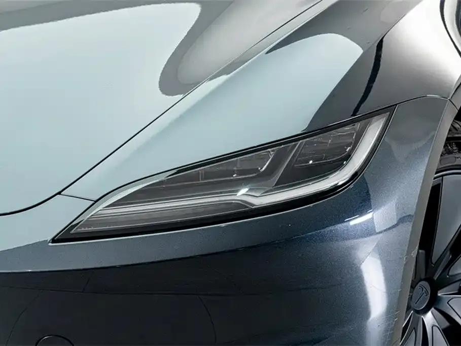 Tesla Model 3 — фото 9