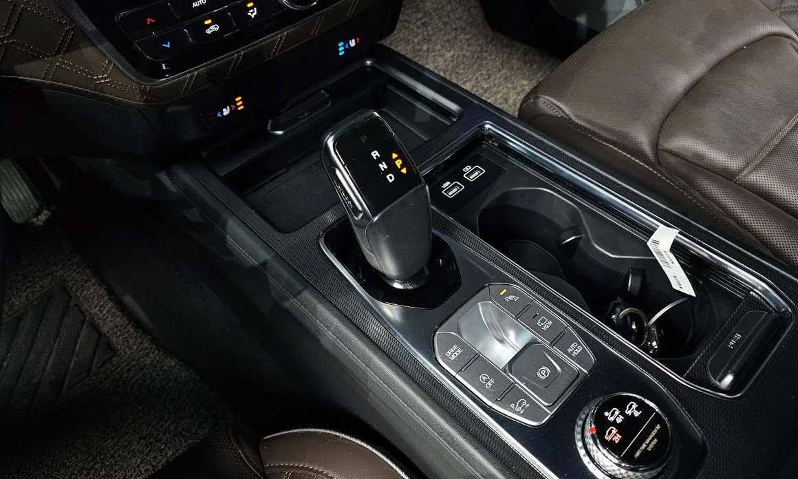 KG Mobility (Ssangyong) Rexton — фото 10