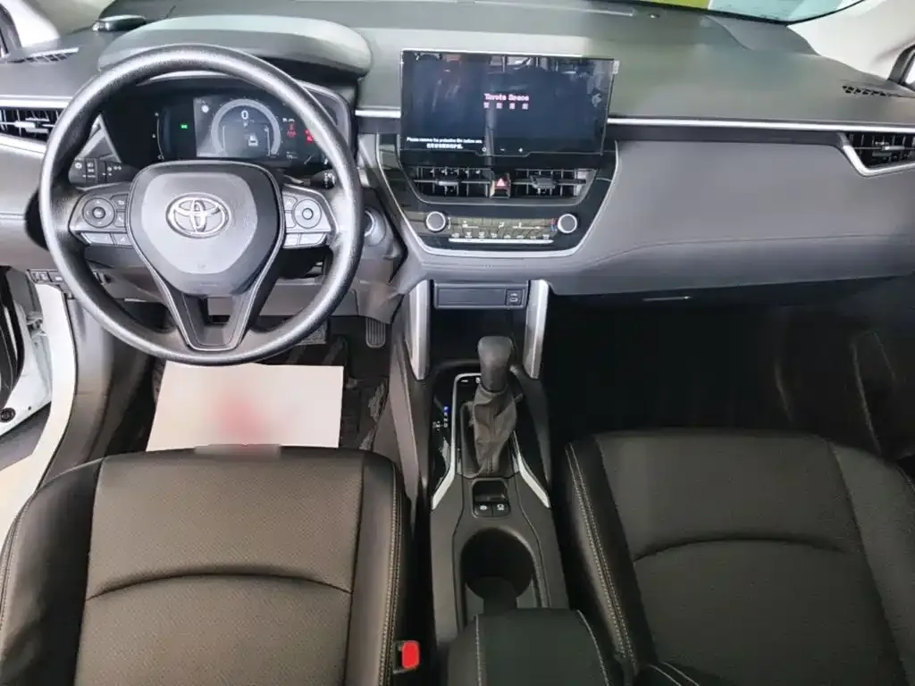 Toyota Corolla Cross — фото 10
