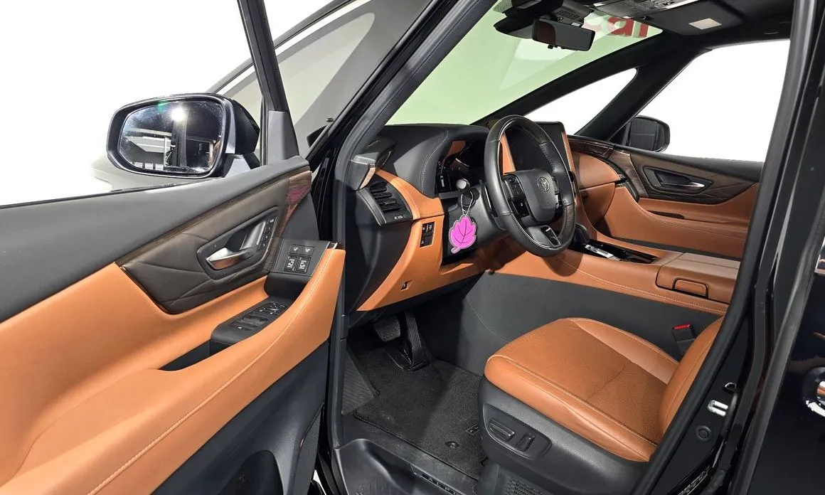 Toyota Alphard — фото 7