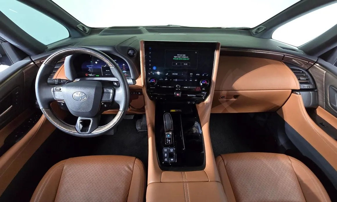 Toyota Alphard — фото 9
