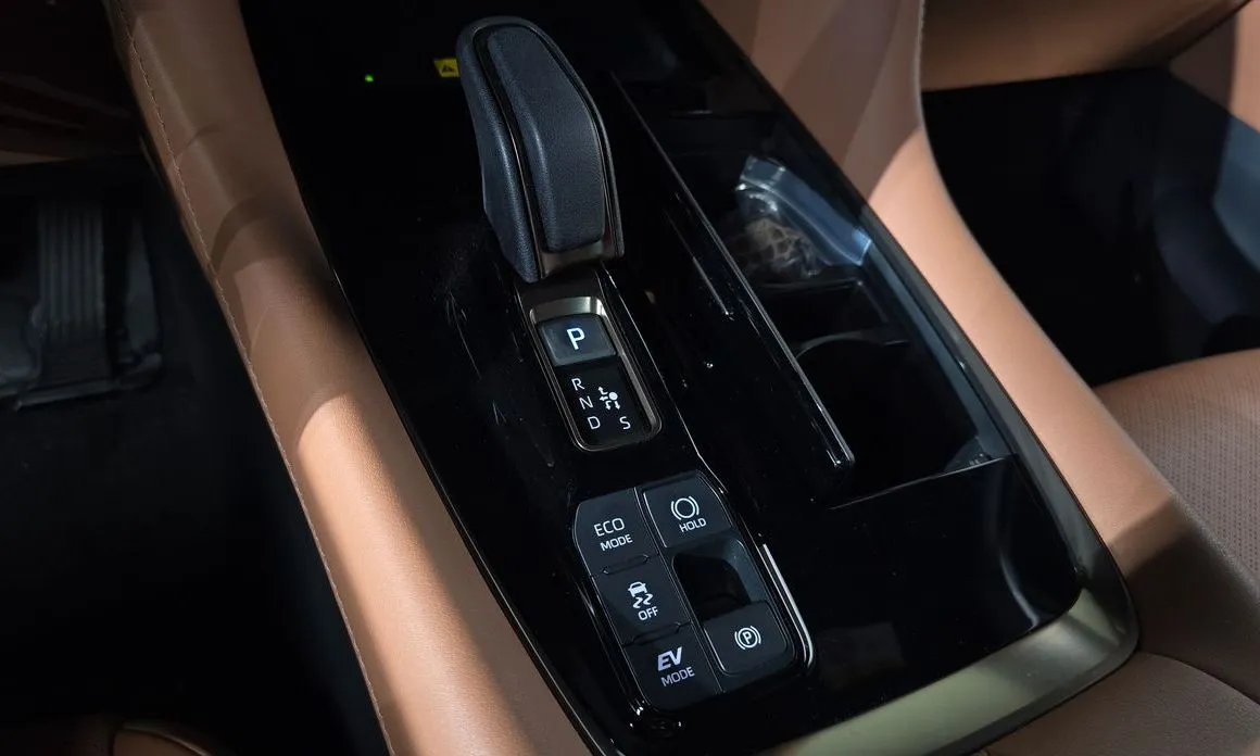 Toyota Alphard — фото 3