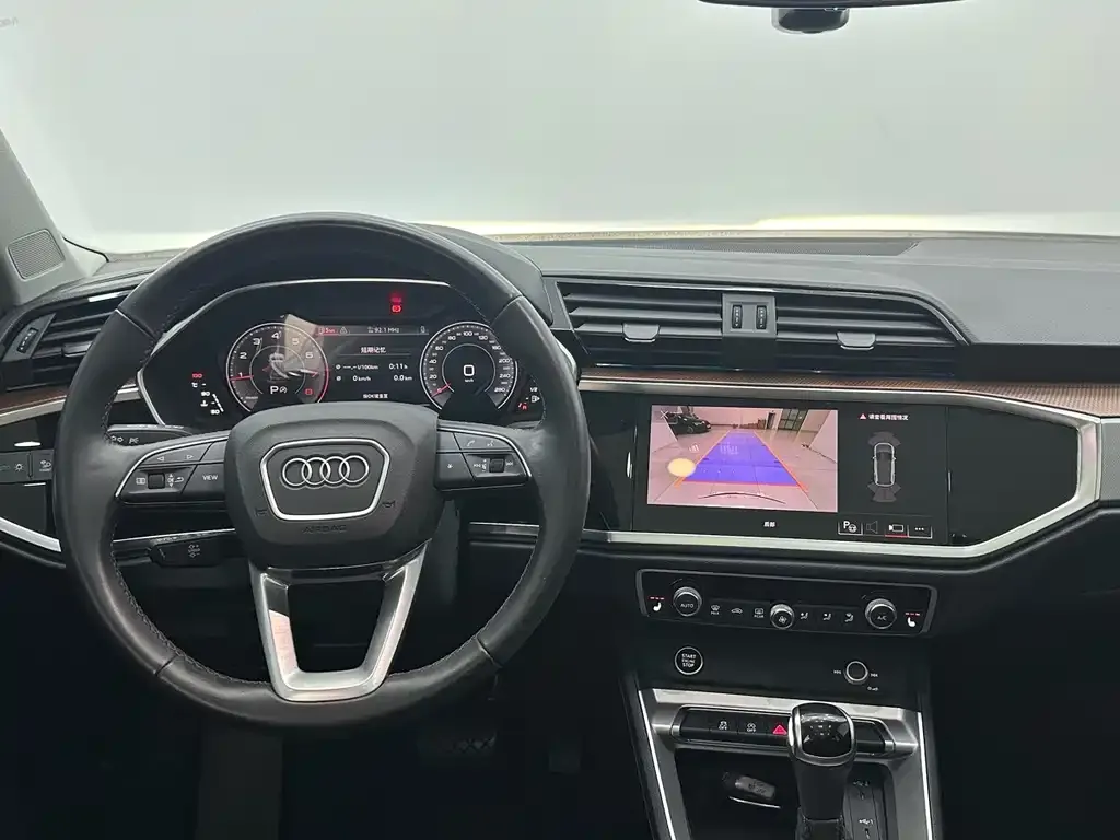 Audi Q3 — фото 5