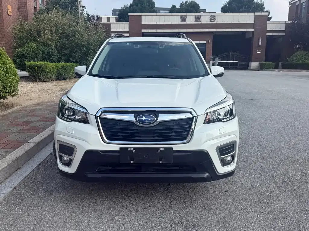 Subaru Forester — фото 7