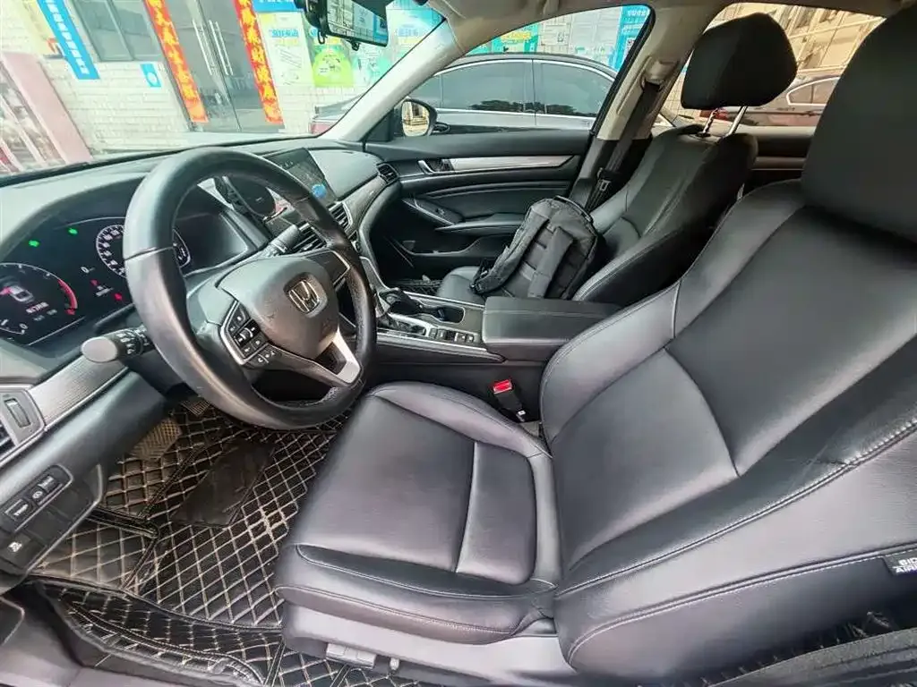 Honda Accord — фото 6