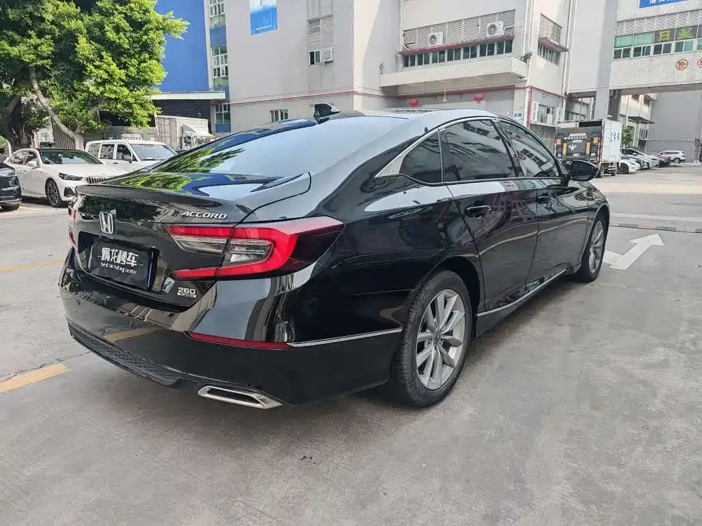 Honda Accord — фото 3
