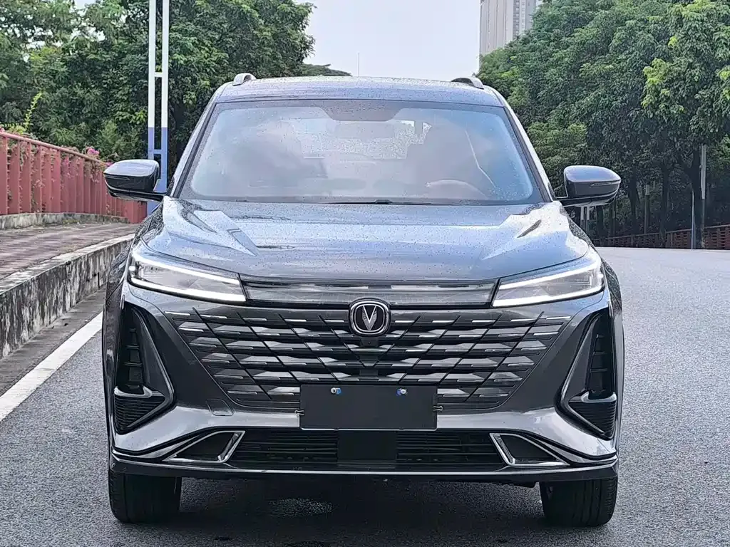 Changan CS75PLUS — фото 3