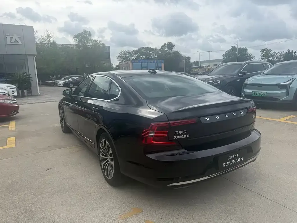 Volvo S90 — фото 4
