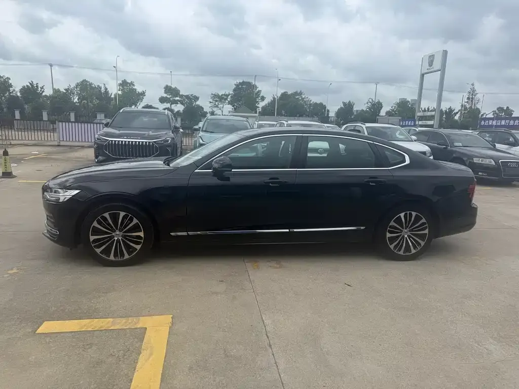 Volvo S90 — фото 9