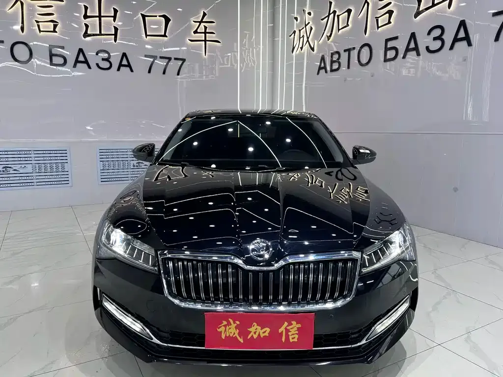 Skoda Superb — фото 4