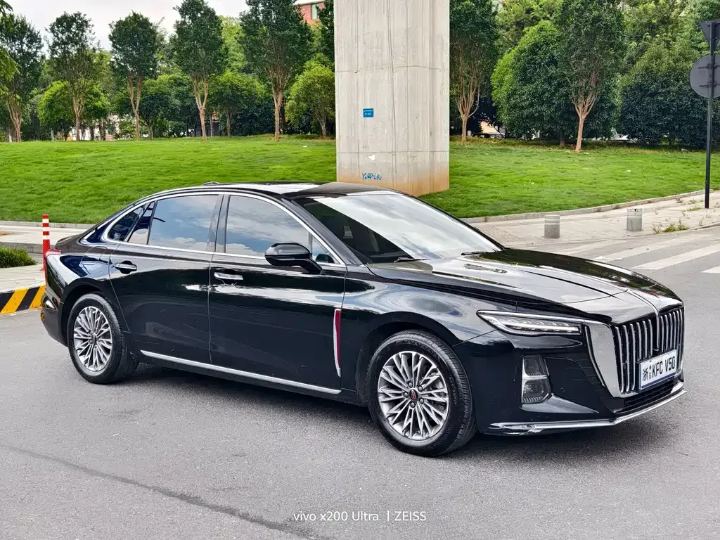 Hongqi H5 — фото 10