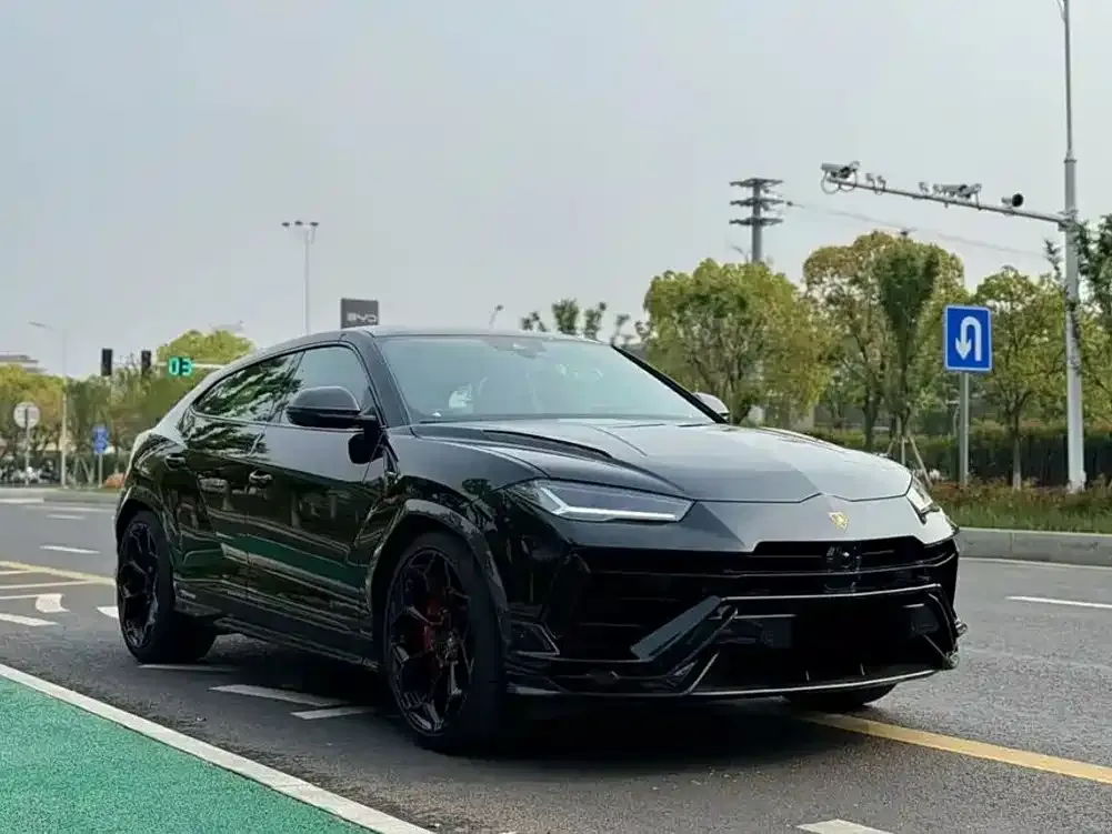 Lamborghini Urus — фото 3