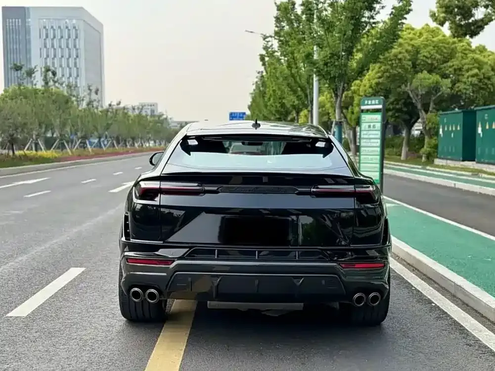 Lamborghini Urus — фото 8