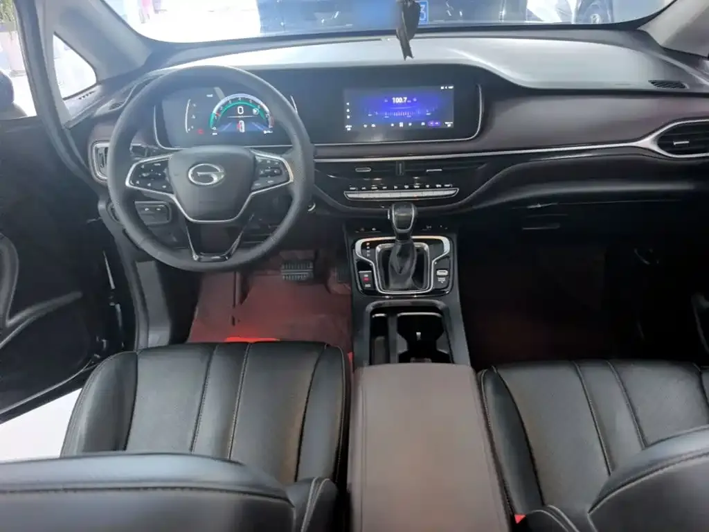 GAC Motor Trumpchi M6 — фото 2