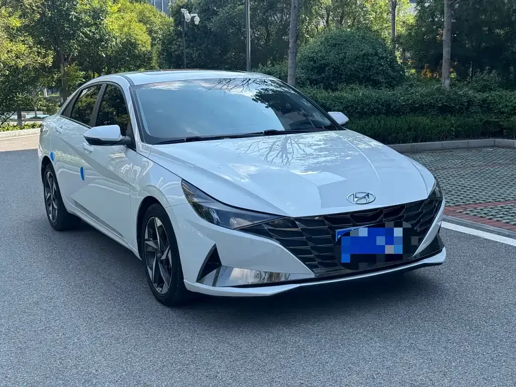 Hyundai Elantra — фото 9