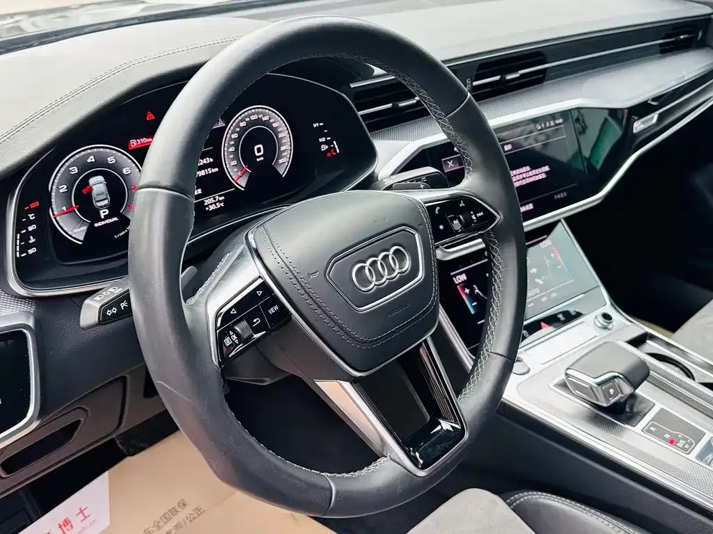 Audi A6L — фото 8