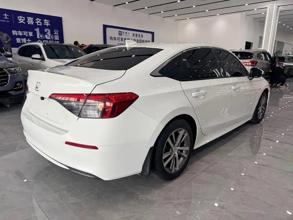 Honda Civic — фото 8