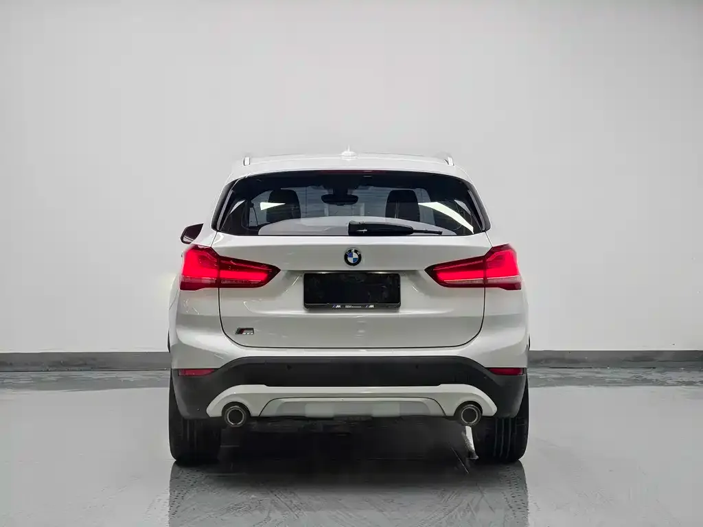 BMW X1 — фото 8