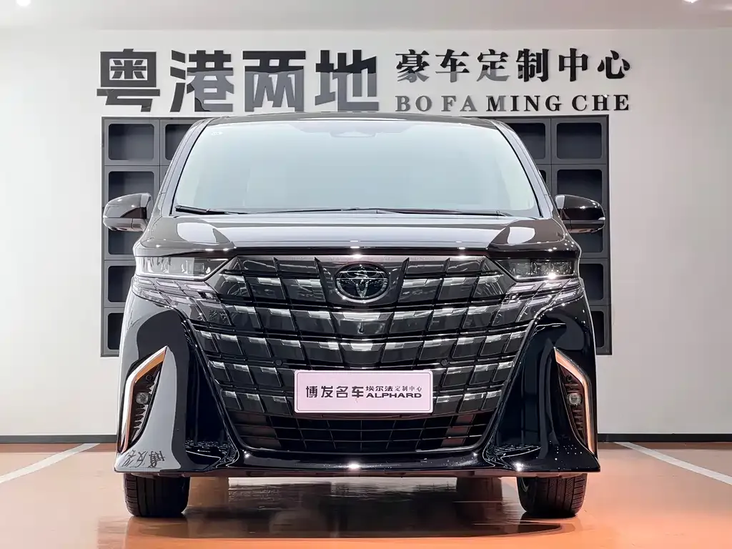 Toyota Alphard — фото 6