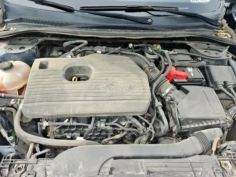 Ford Escape — фото 5
