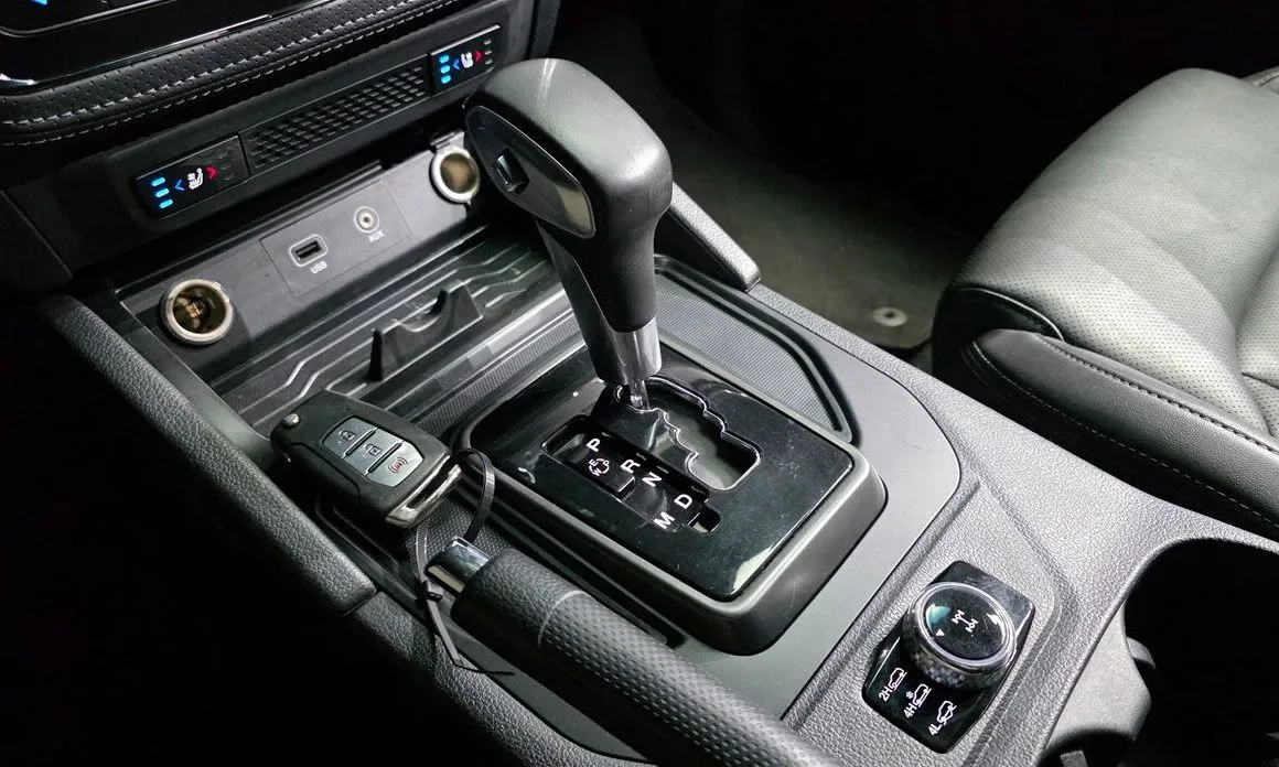 KG Mobility (Ssangyong) Rexton — фото 6