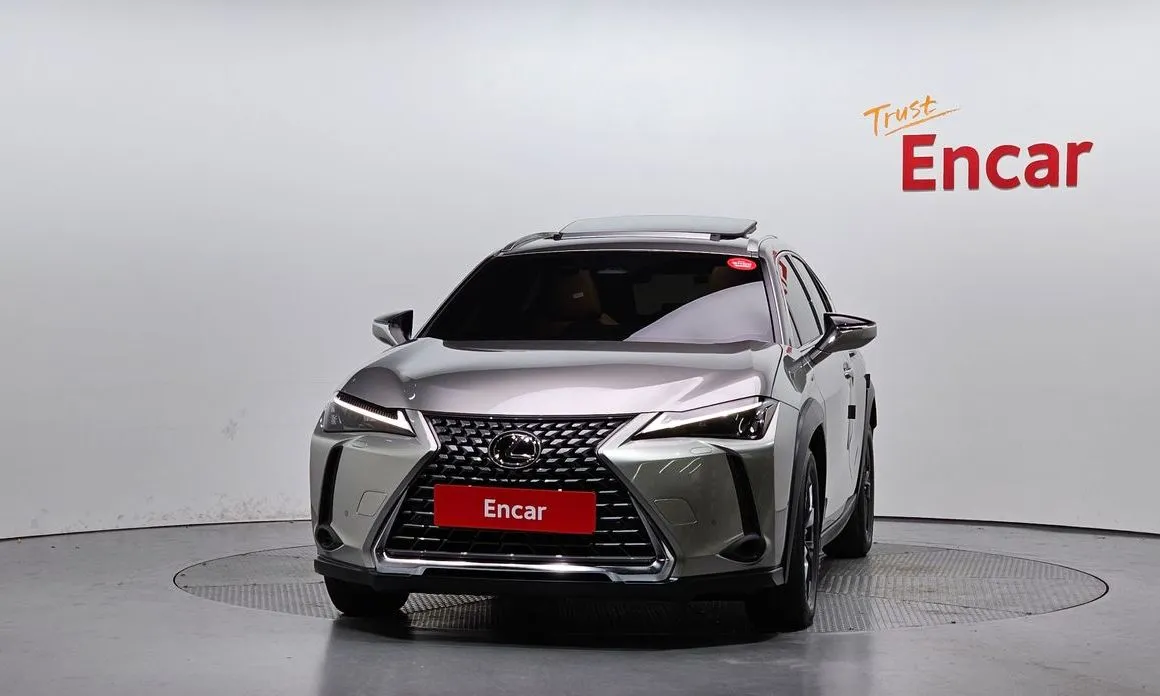 Lexus UX — фото 3
