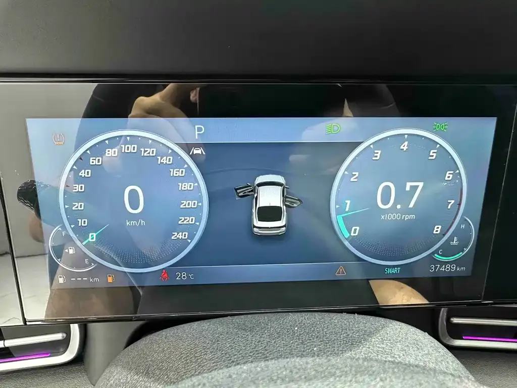 Hyundai Elantra — фото 7