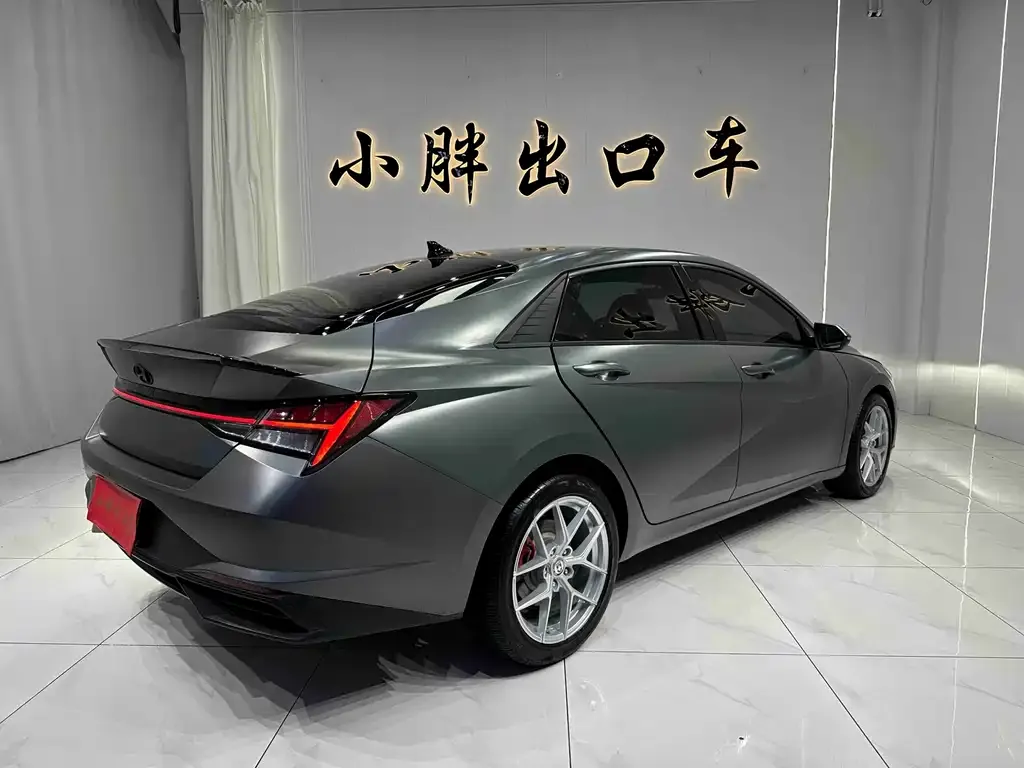 Hyundai Elantra — фото 2
