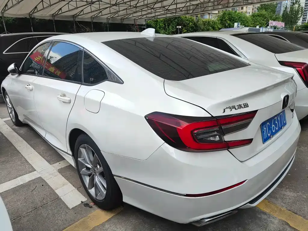 Honda Accord — фото 2