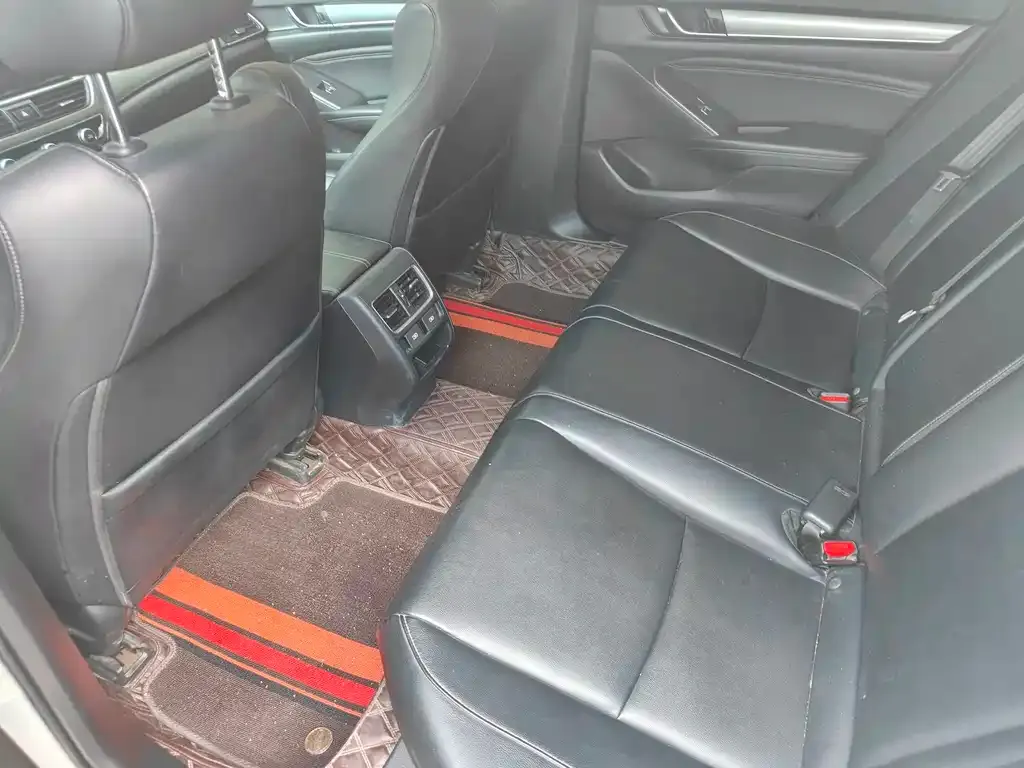 Honda Accord — фото 5