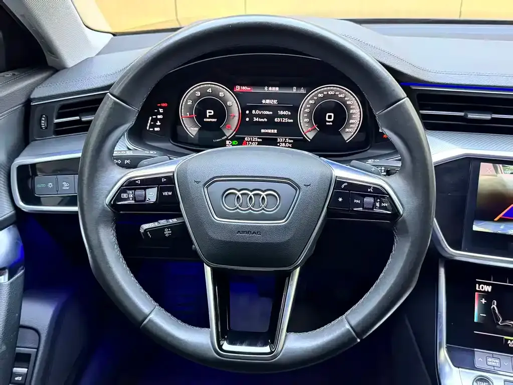 Audi A6L — фото 5