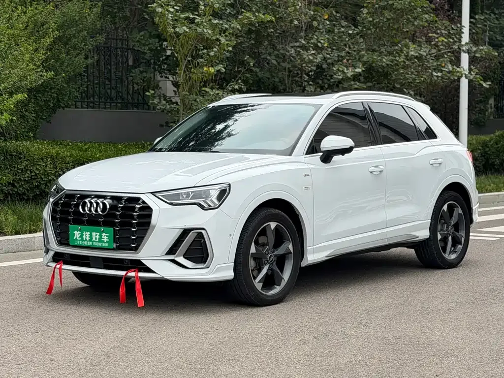 Audi Q3 — фото 1