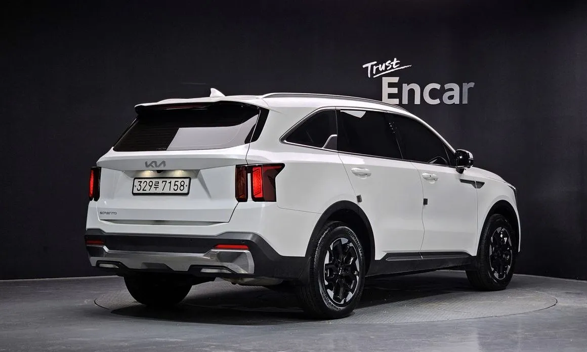 Kia Sorento — фото 6