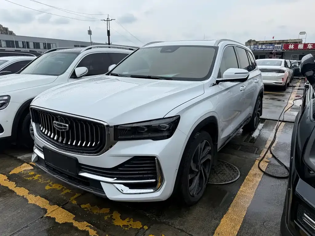 Geely Xingyue L — фото 1