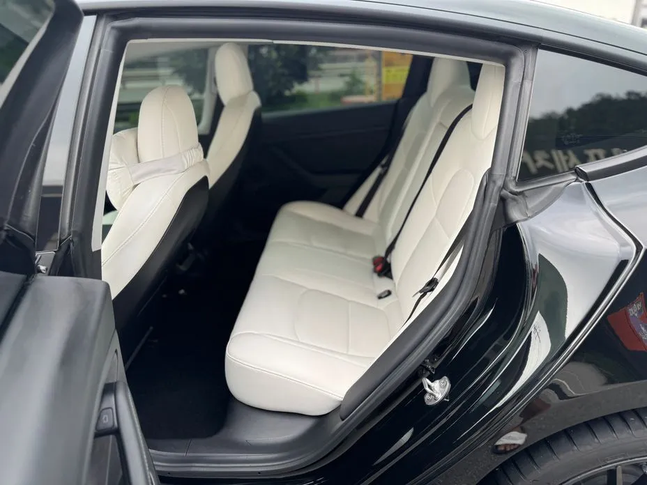 Tesla Model 3 — фото 4