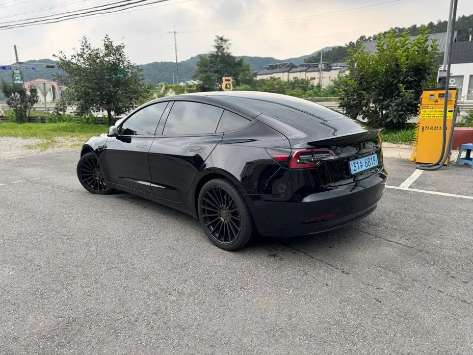 Tesla Model 3 — фото 2