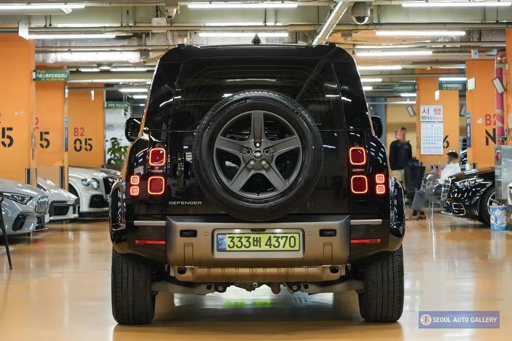 Land Rover Defender — фото 6