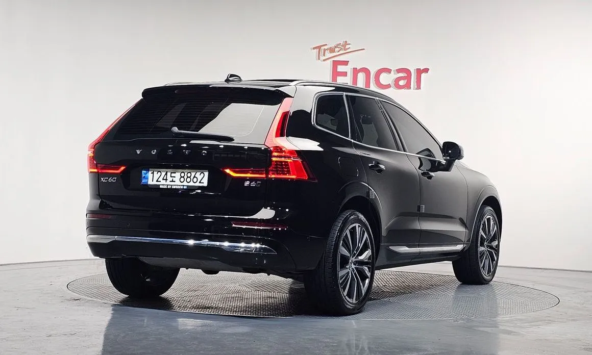Volvo XC60 — фото 7